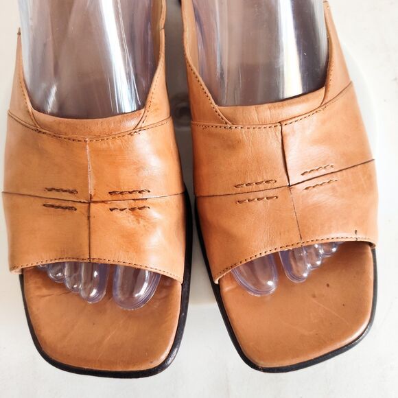 Cole Haan Sandals Mules 8.5 Tan Leather Sole Slides Low 1.5" Open Toe Y2K 90s - Picture 6 of 13